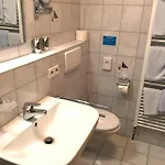 Freyenhoefe Апартаменты Байрсброн
